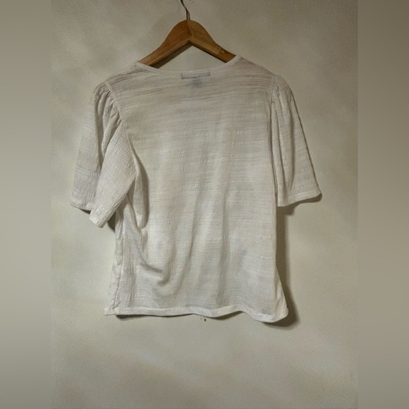 A Love Story NWOT Women's T Shirt With Rhinestone White Crinkle Size XL - Picture 5 of 5